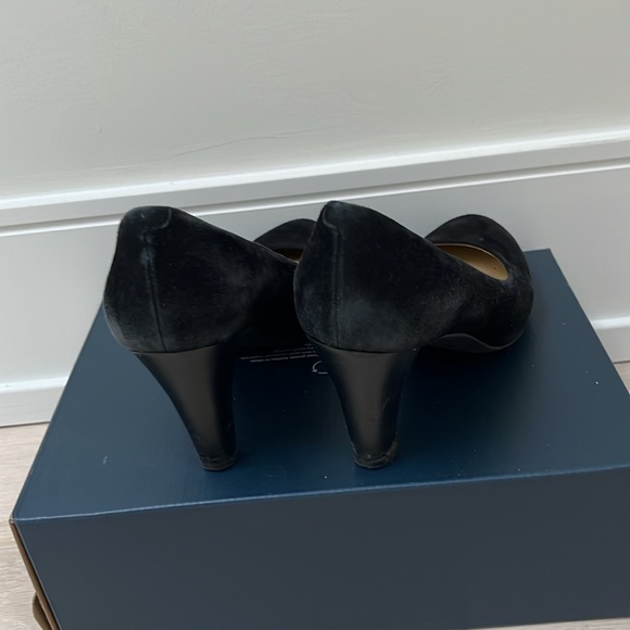 Suede pumps by Geox.  Very comfortable! - Picture 3 of 3